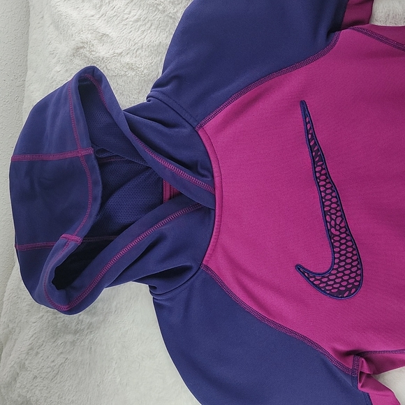 Nike therma-fit hoodie! - Picture 2 of 11